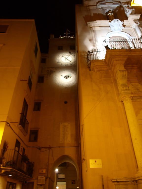 B&B Arco Dell'Orologio Trapani Zewnętrze zdjęcie